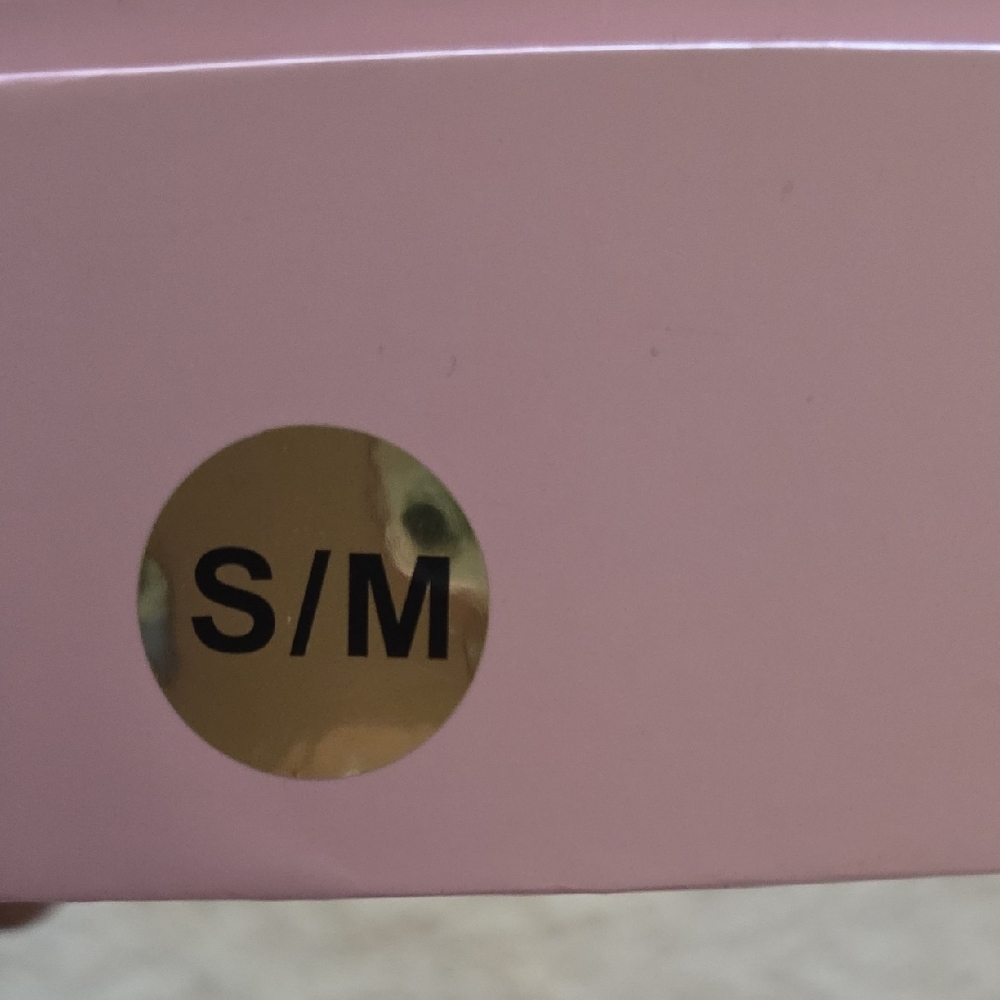 🩷Juicy Couture🩷 CHAIN BELT in Pink Heart-Shaped Box - Picture 5 of 5
